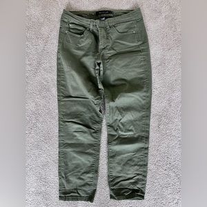Calvin Klein Green Khaki Capri Pant